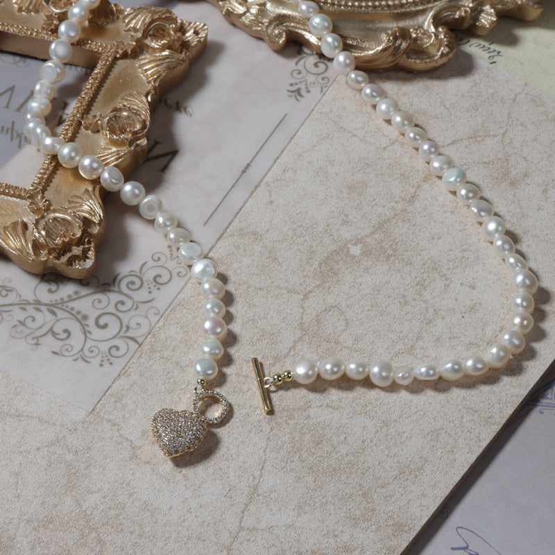 BEAUTIFUL FRESHWATER PEARL NECKLACE