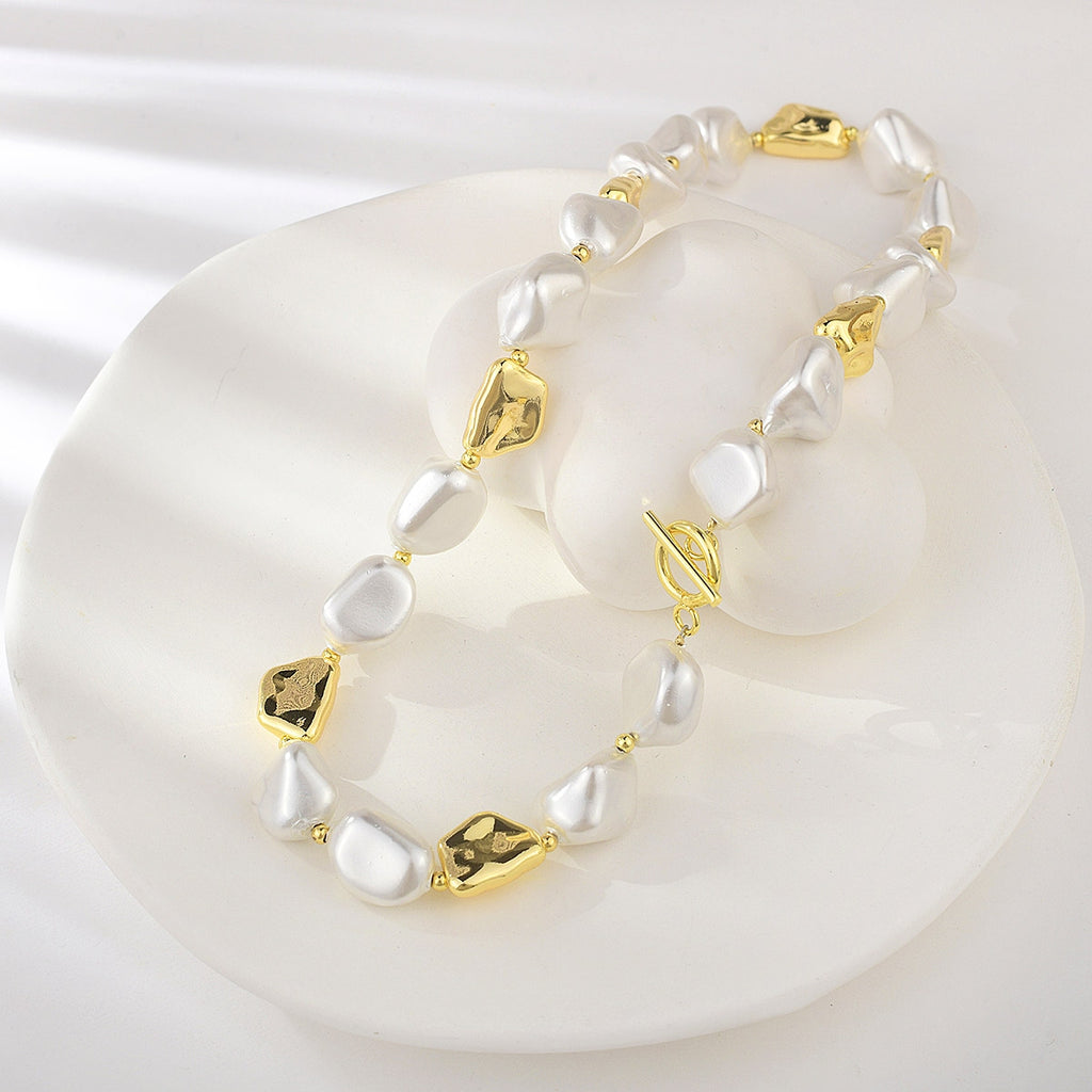 Precious Shell Pearl Necklace