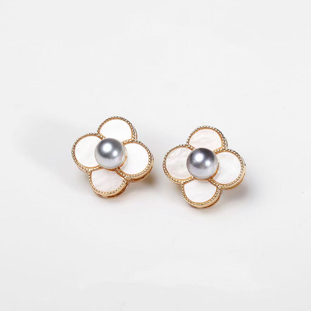 FRESHWATER PEARL EARRINGS