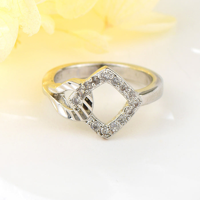 UNIQUE FASHION RING