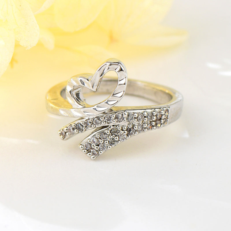 PLATINUM PLATED DELICATE FASHION RING