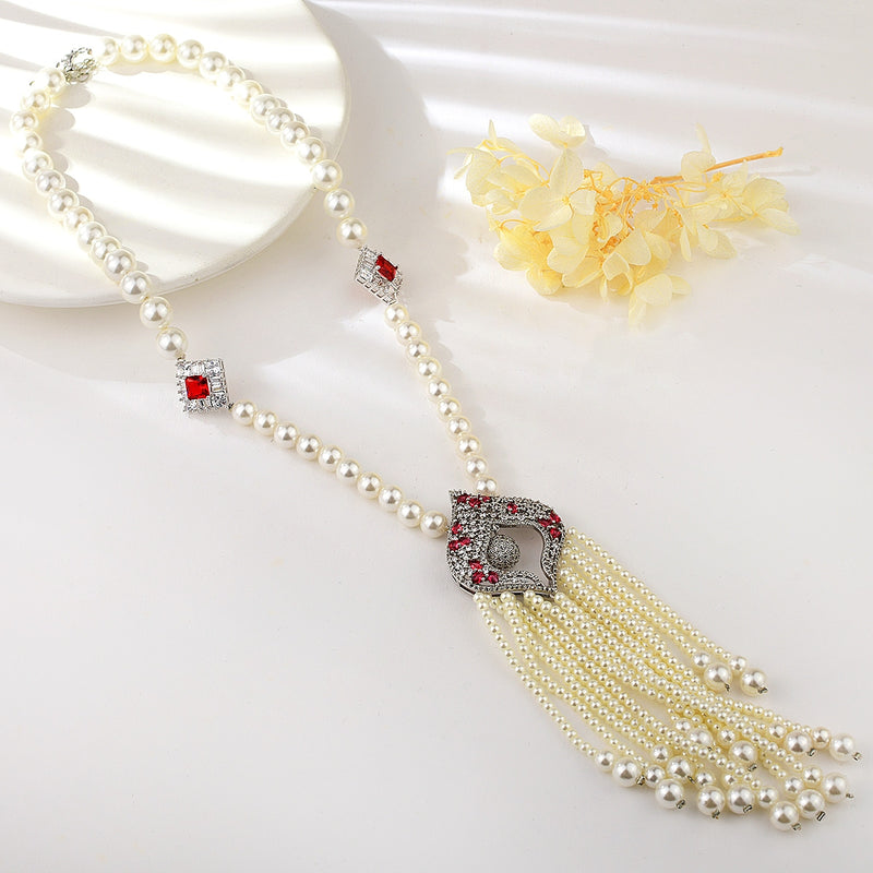 CLASSIC RED NECKLACE