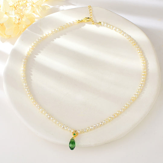 IMPRESSIVE GREEN SWAROVSKI ELEMENT PENDANT NECKLACE