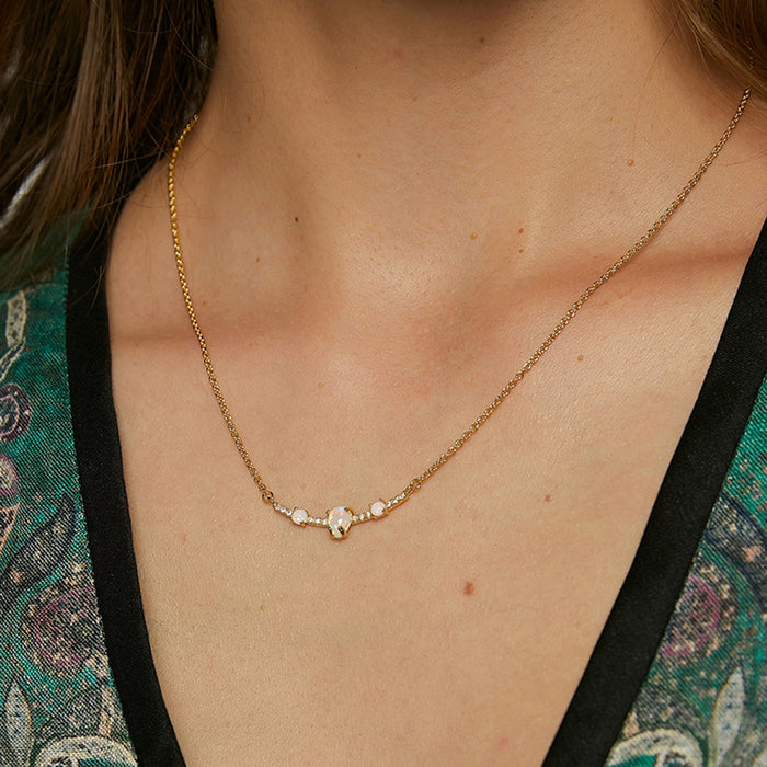WHITE PARTY PENDANT NECKLACE