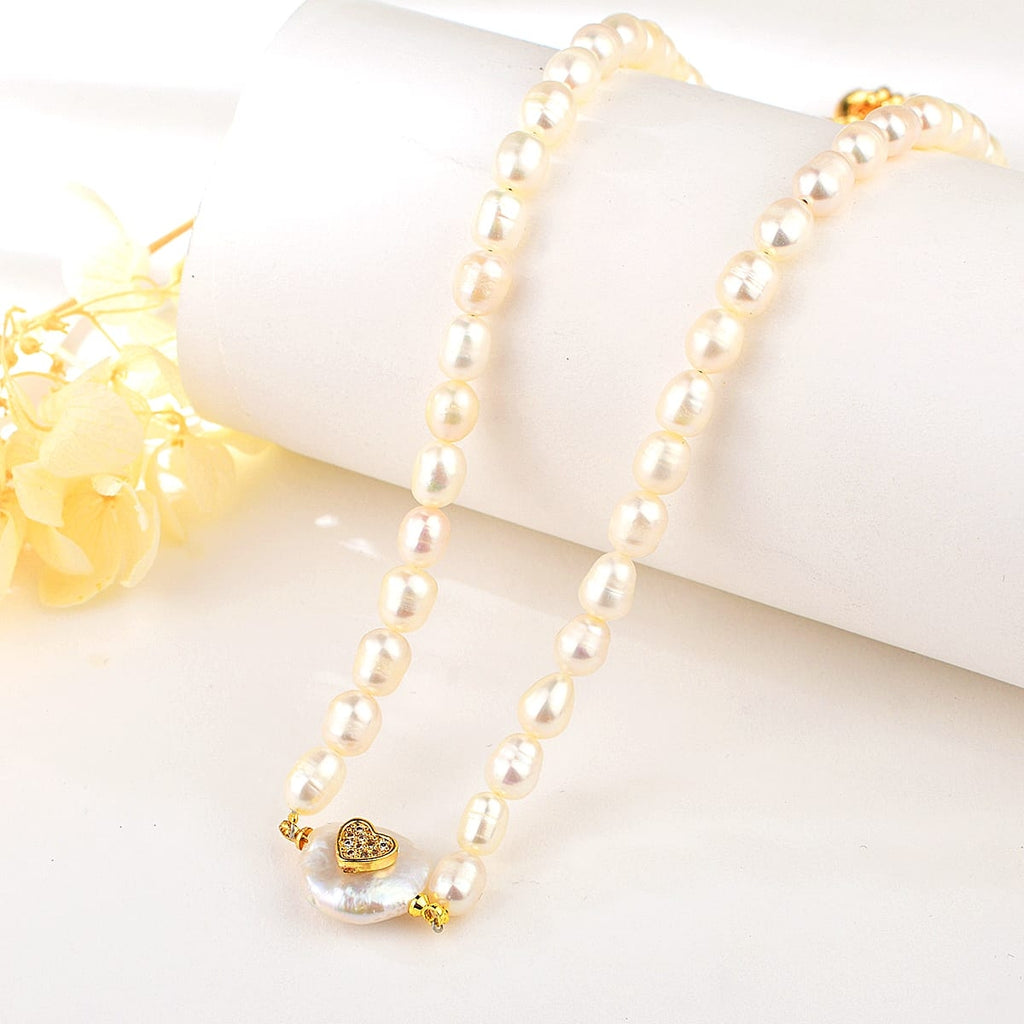 FRESH WATER PEARL WHITE PENDANT NECKLACE