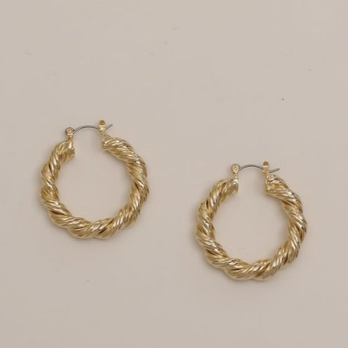 FASHION EARRING