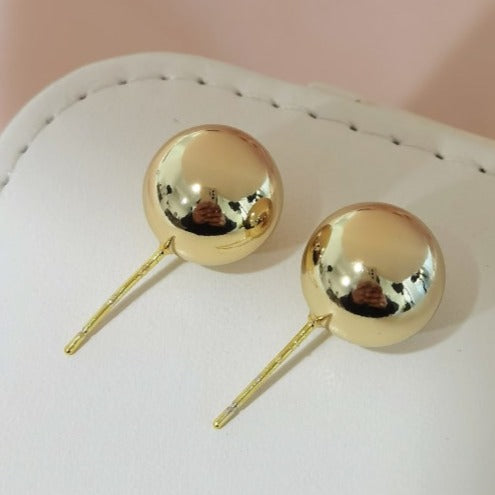 ROUND BALL MINIMALIST EARRING