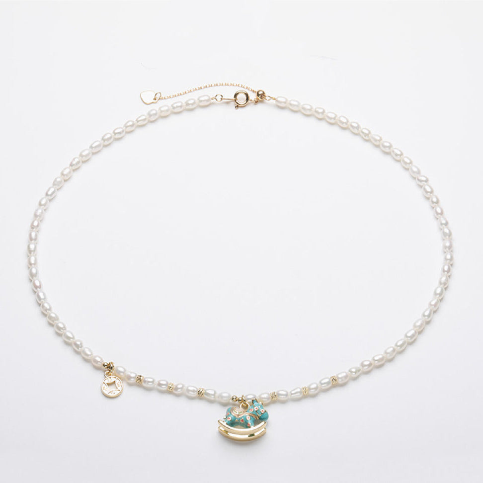 FRESHWATER PEARL NECKLACE