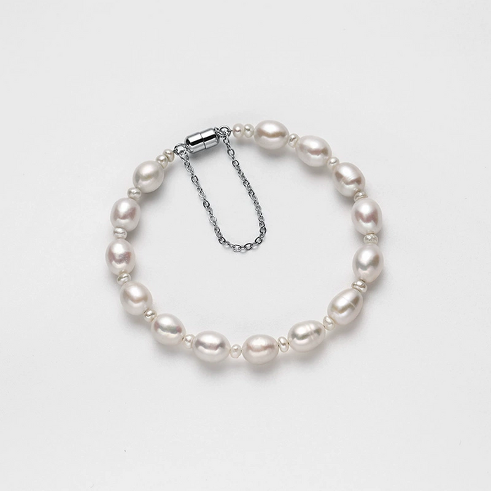 FRESHWATER PEARL BRACELET
