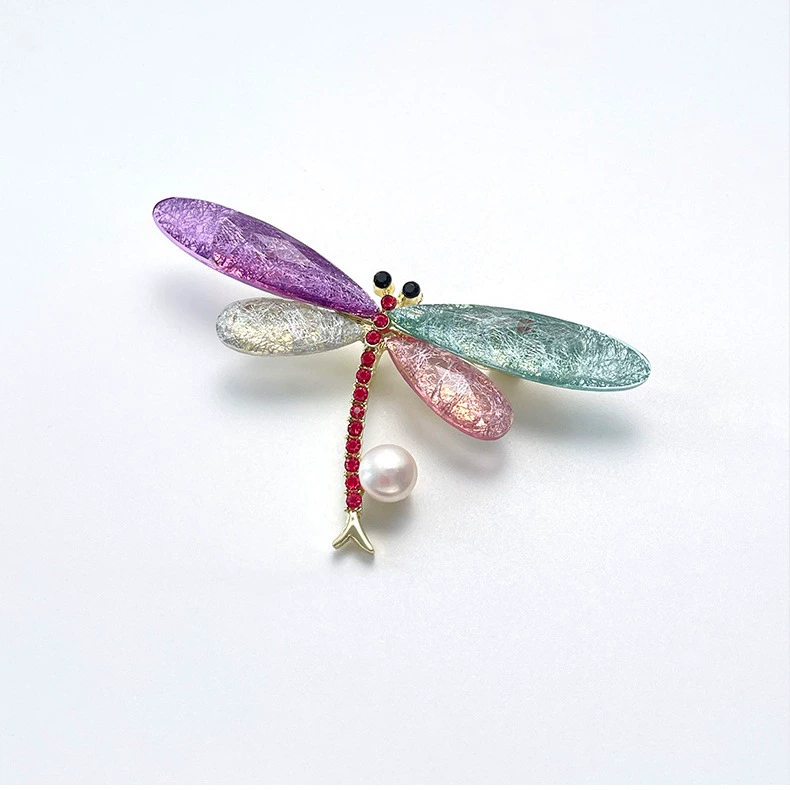 FRESHWATER PEARL BROOCH