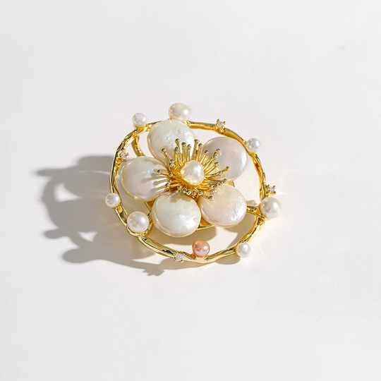 FRESHWATER PEARL BROOCH