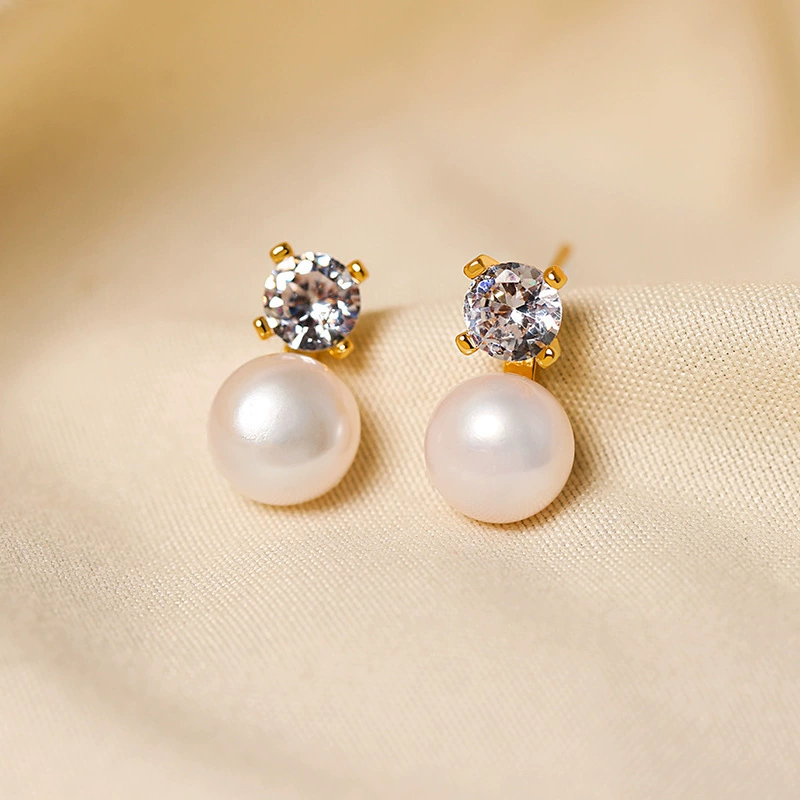 FRESHWATER PEARL EARRINGS