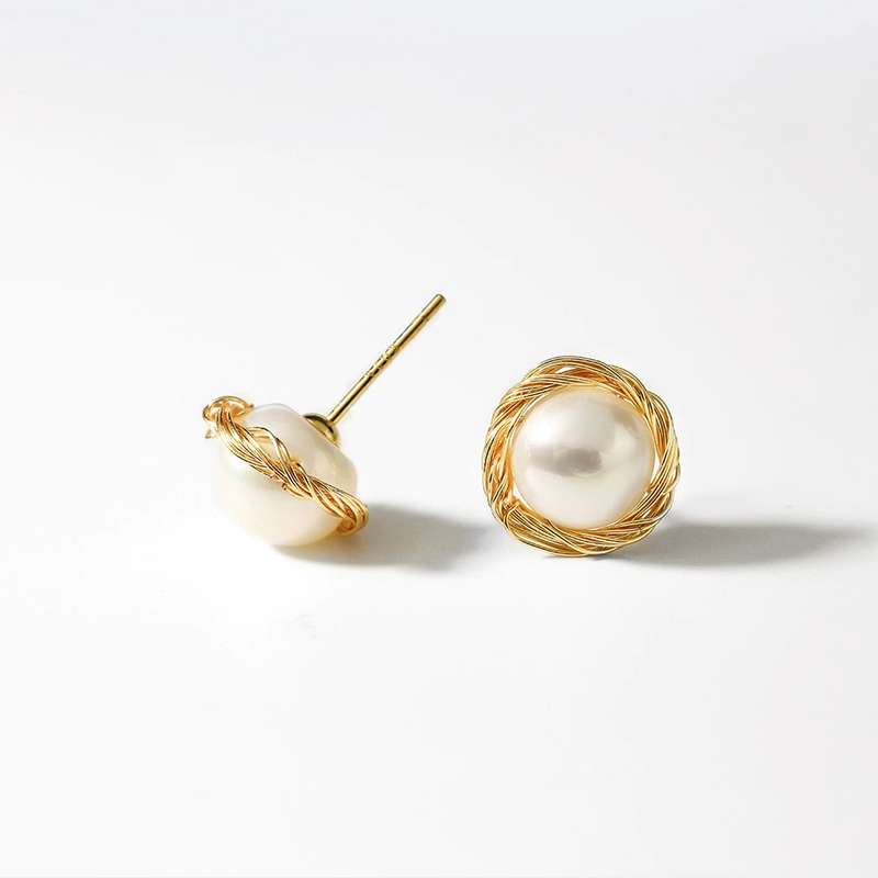 FRESHWATER PEARL EARRINGS