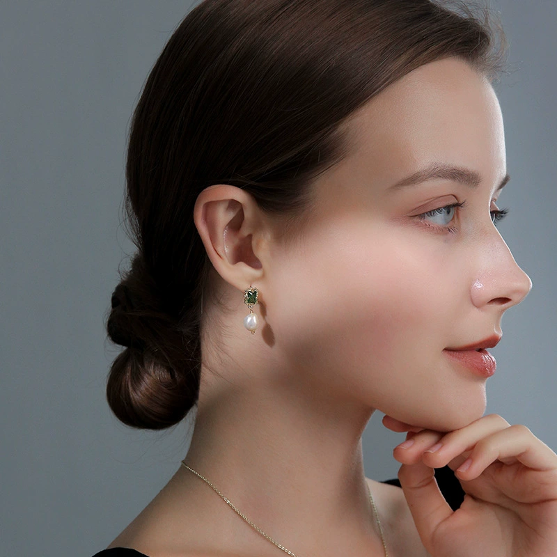 FRESHWATER PEARL EARRINGS