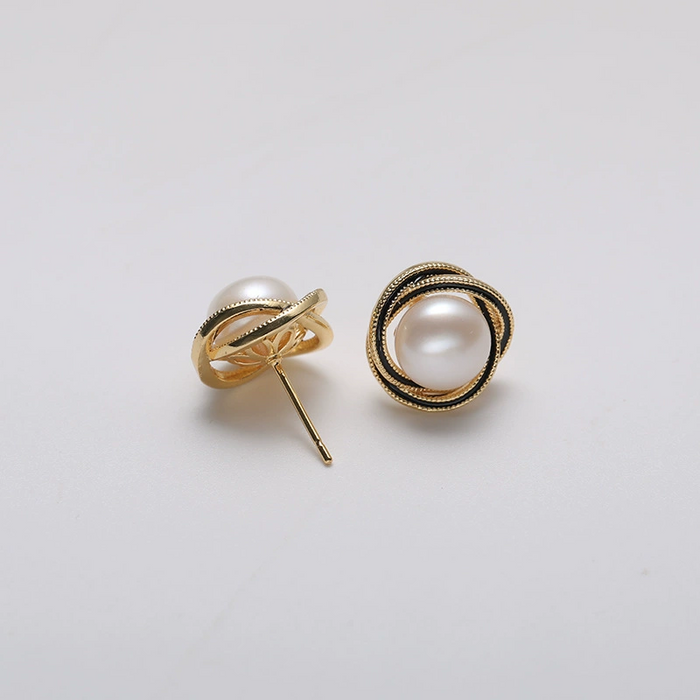 FRESHWATER PEARL EARRINGS