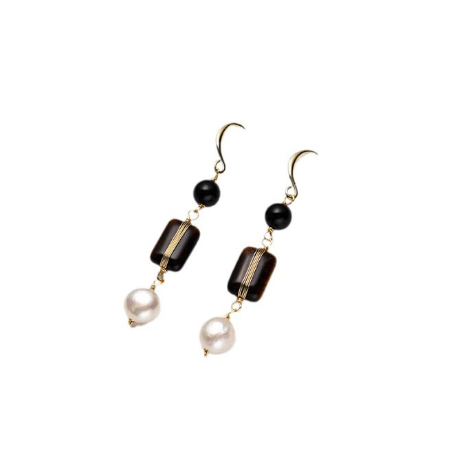 FRESHWATER PEARL EARRINGS