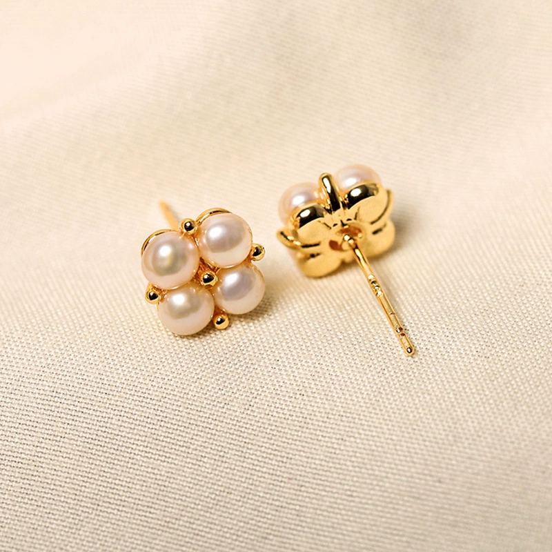 FRESHWATER PEARL EARRINGS