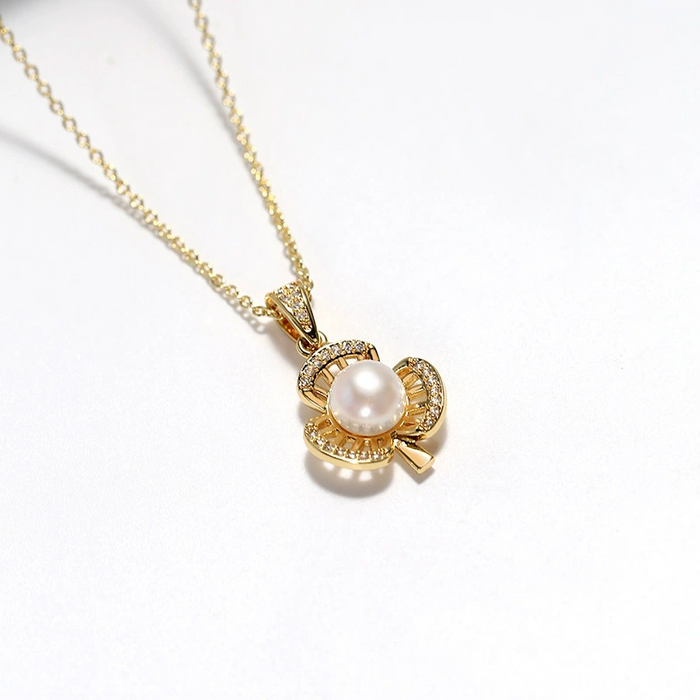 FRESHWATER PEARL NECKLACE