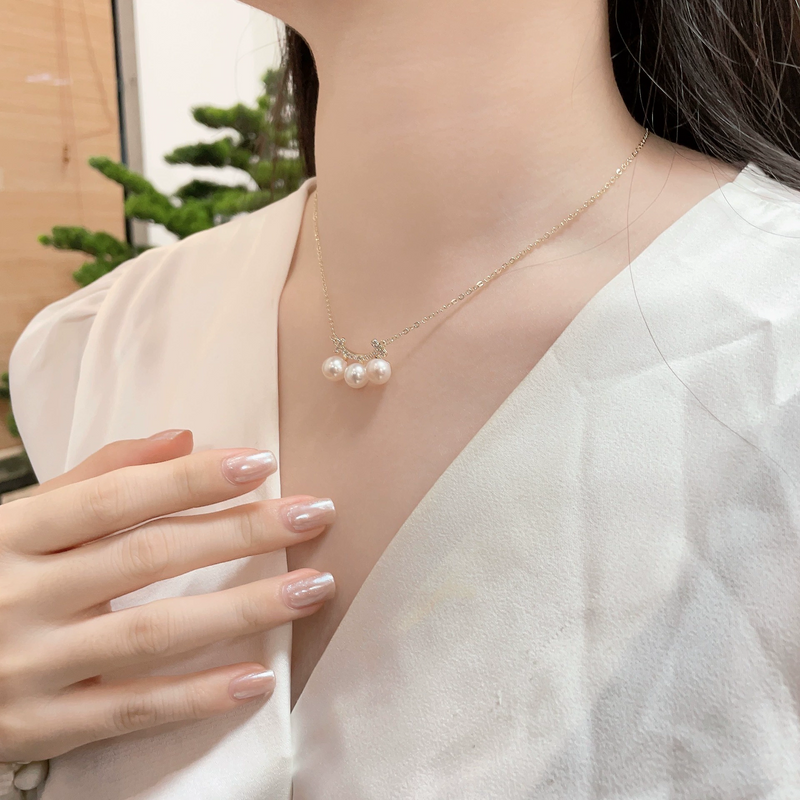 FRESHWATER PEARL NECKLACE