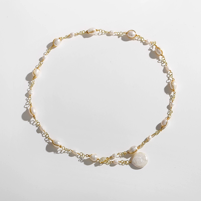 FRESHWATER PEARL NECKLACE