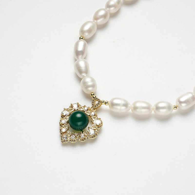 FRESHWATER PEARL NECKLACE