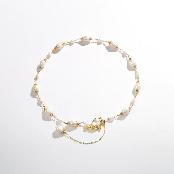 FRESHWATER PEARL NECKLACE