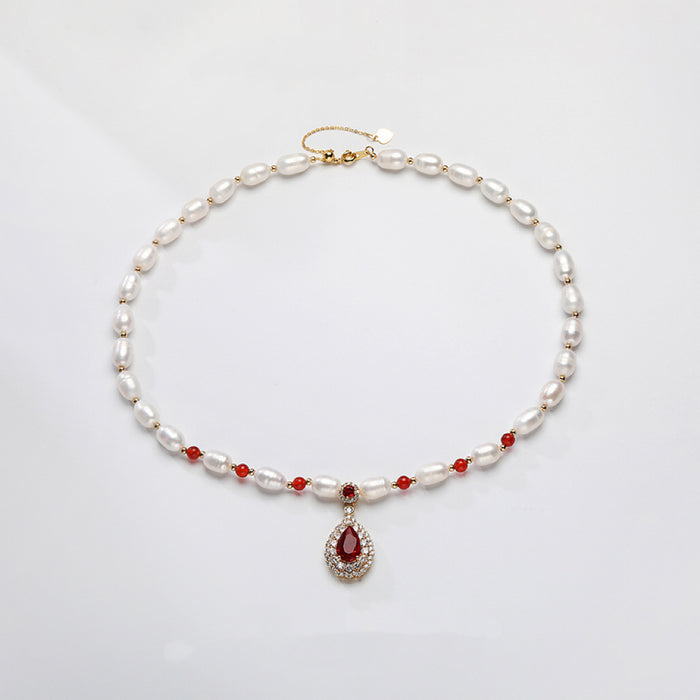 FRESHWATER PEARL NECKLACE