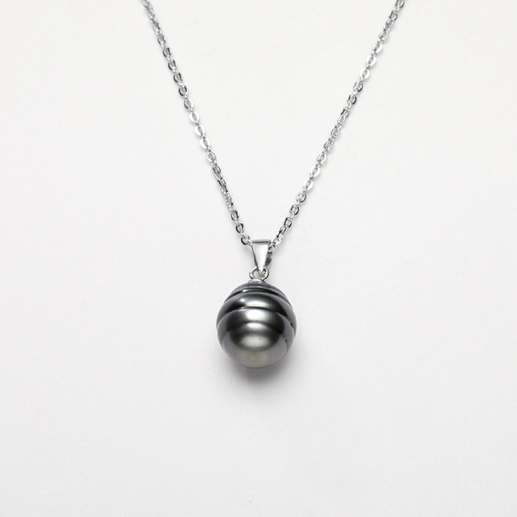 FRESHWATER PEARL NECKLACE