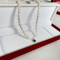 FRESHWATER PEARL NECKLACE