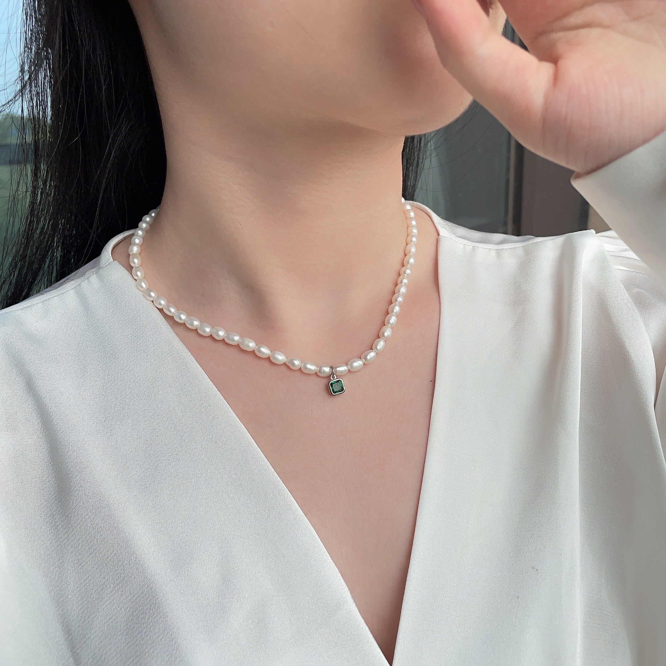 FRESHWATER PEARL NECKLACE