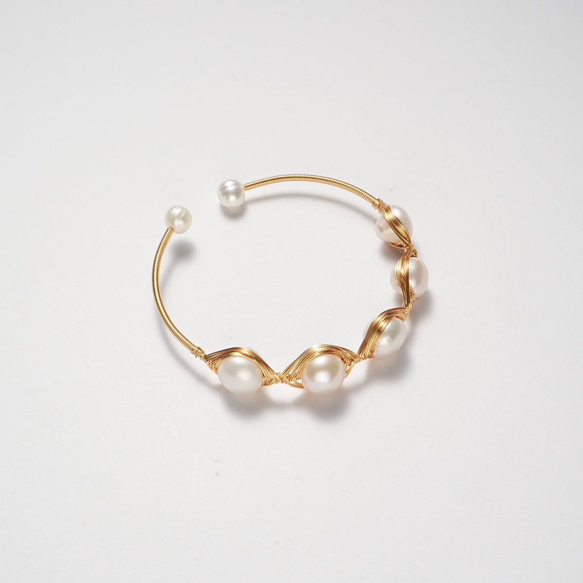 FRESHWATER PEARL BRACELET