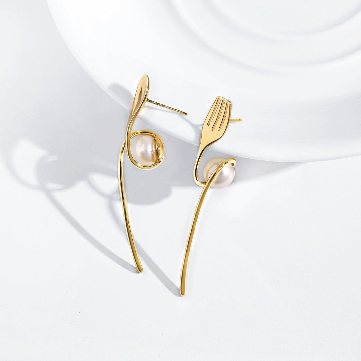 FRESHWATER PEARL EARRINGS