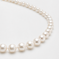 Signature Pearl Necklace