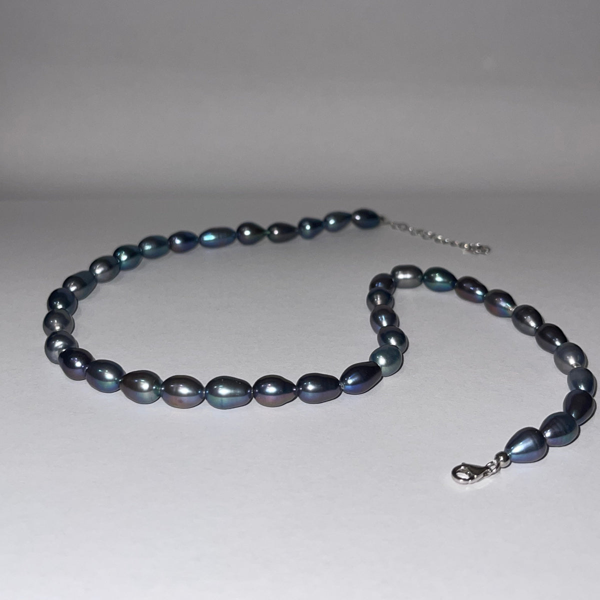 FRESHWATER PEARL NECKLACE