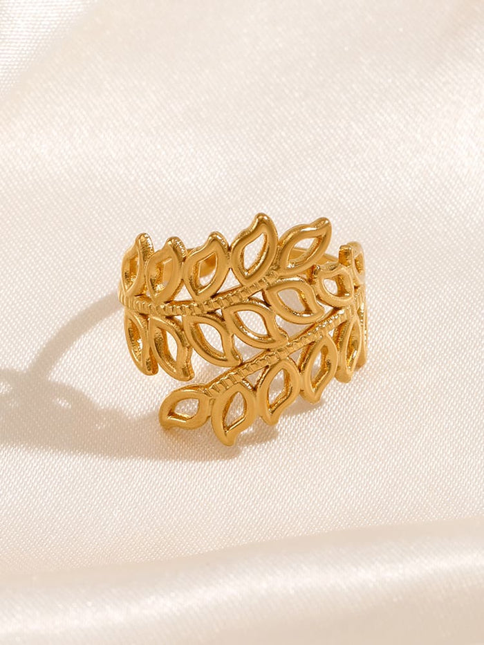 Hollow Leaf Band Ring