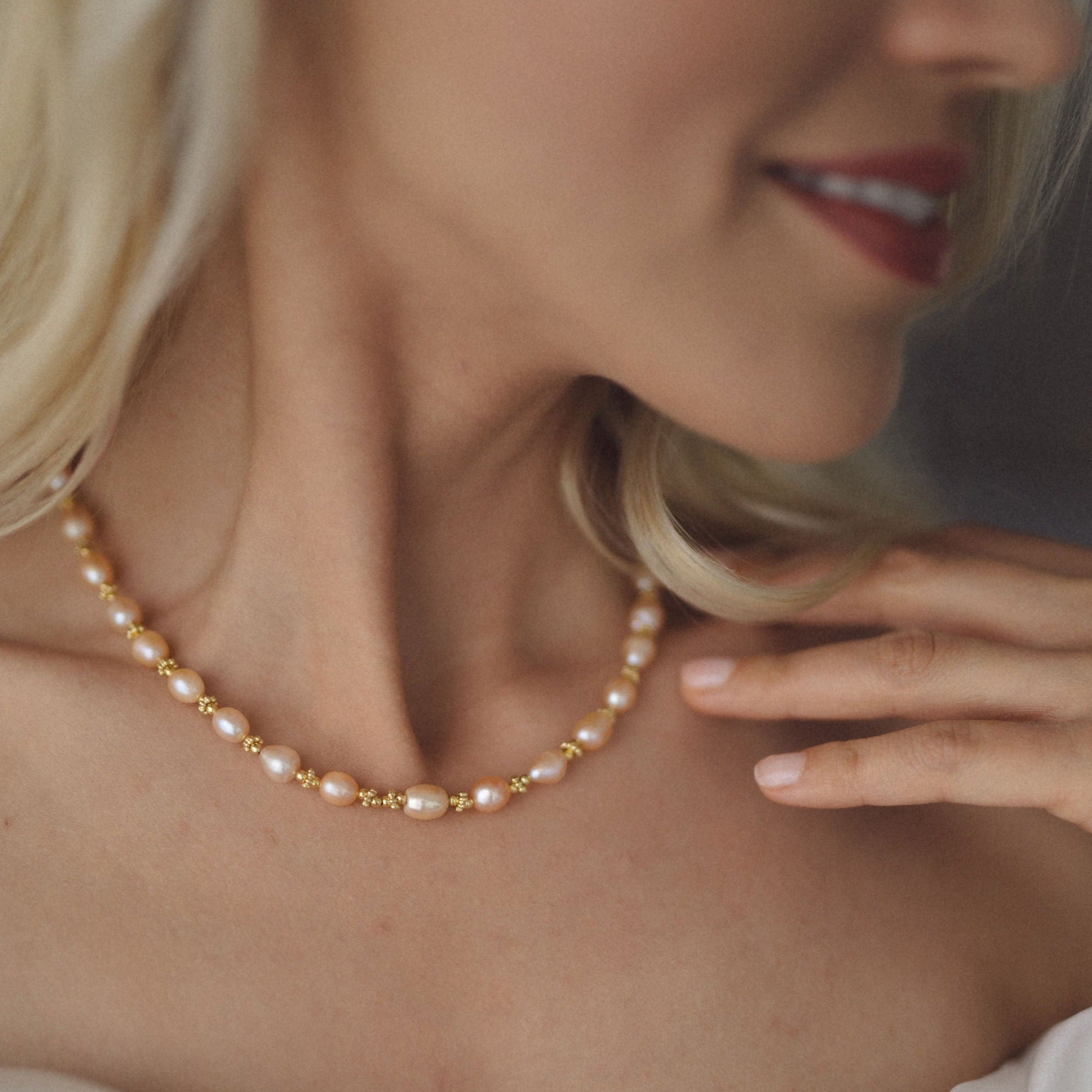 FRESHWATER PEARL NECKLACE