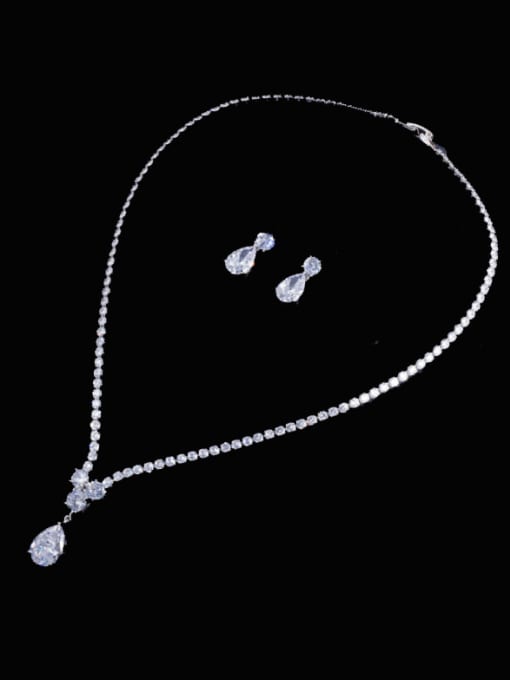 ELEGANT WHITE GOLD ZIRCONIA SET