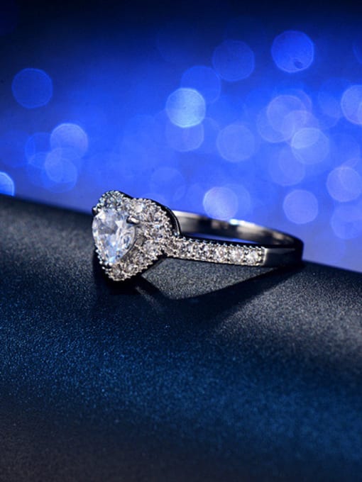 SPARKLY SILVERY HEART RING