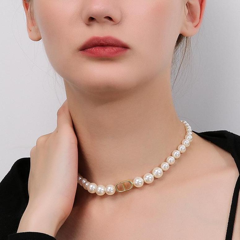 FRESHWATER PEARL NECKLACE