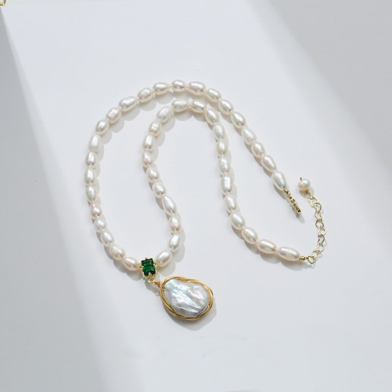 FRESHWATER PEARL NECKLACE