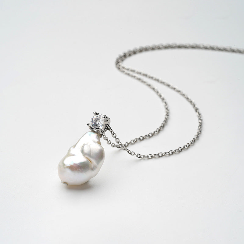 BAROQUE PEARL NECKLACE