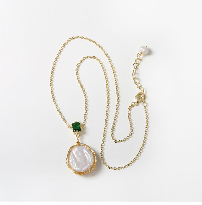 FRESHWATER PEARL NECKLACE