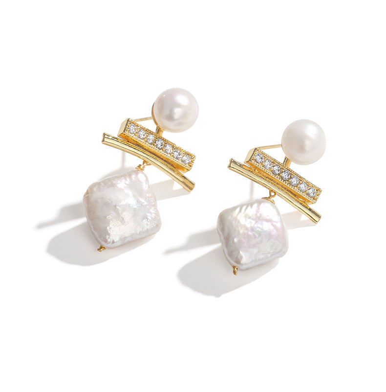 FRESHWATER PEARL EARRINGS