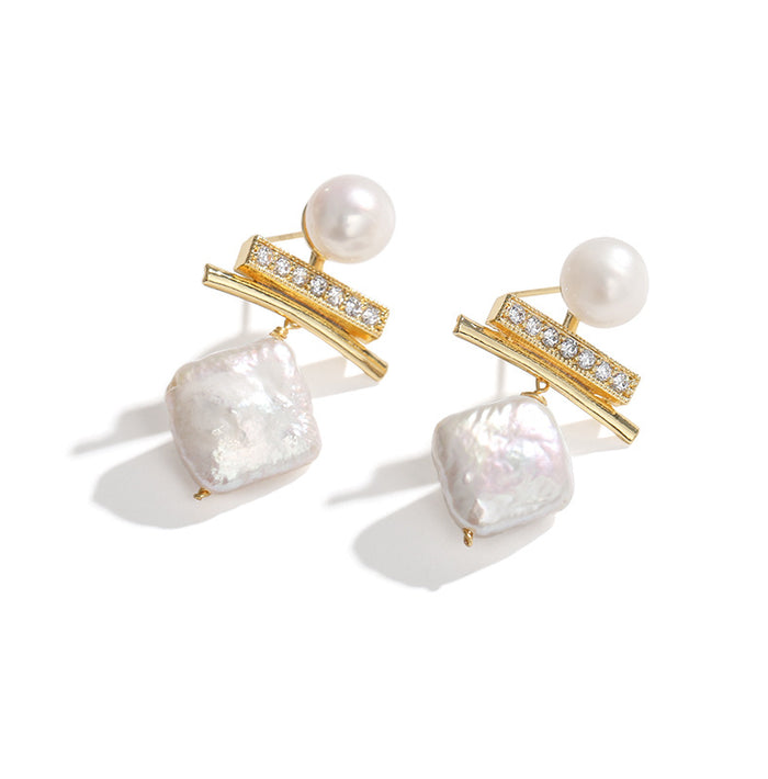 FRESHWATER PEARL EARRINGS