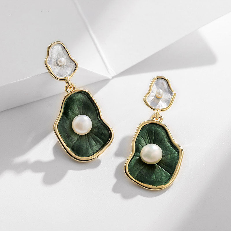 FRESHWATER PEARL EARRINGS