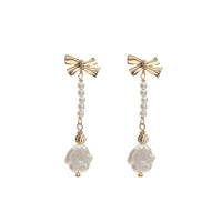 FRESHWATER PEARL EARRINGS
