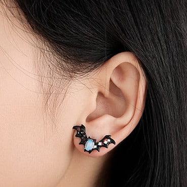 LITTLE BAT EARRING