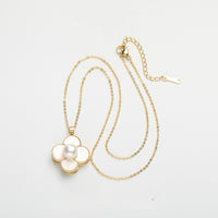 FRESHWATER PEARL NECKLACE