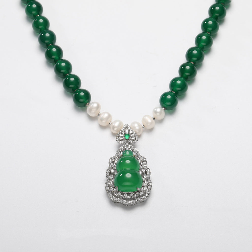 FRESHWATER PEARL NECKLACE