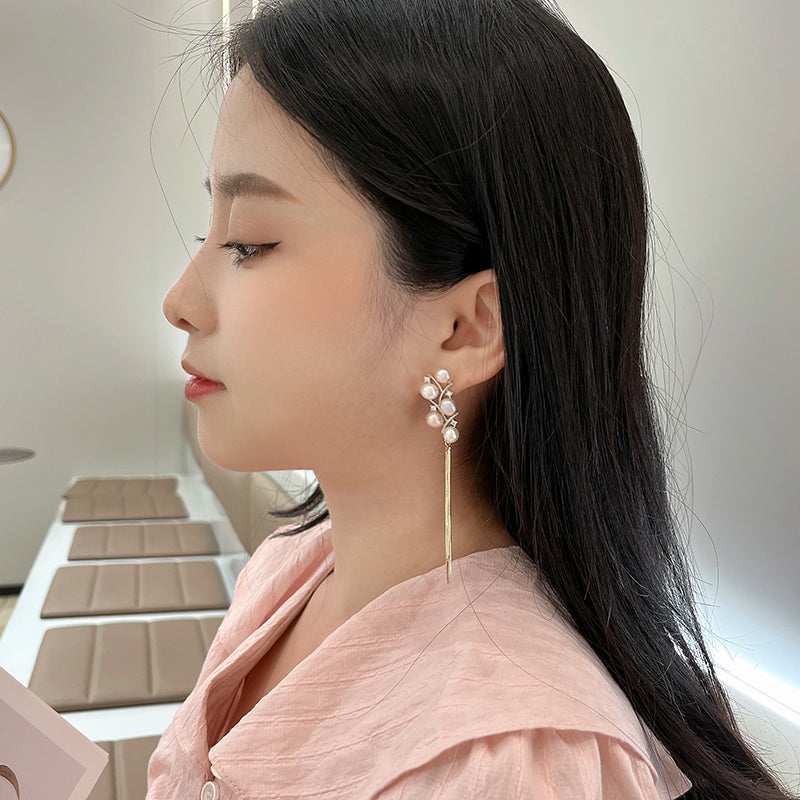 FRESHWATER PEARL EARRINGS